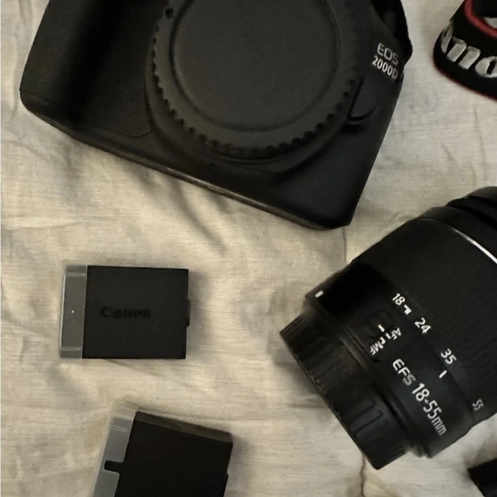 Canon EOS 2000D Black Camera Set with Lens and Charger